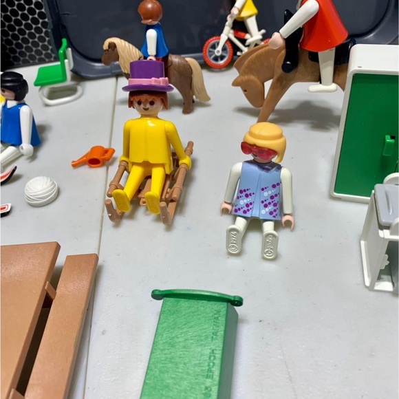 Set of Vintage Playmobil toys and accessories. - Picture 6 of 8